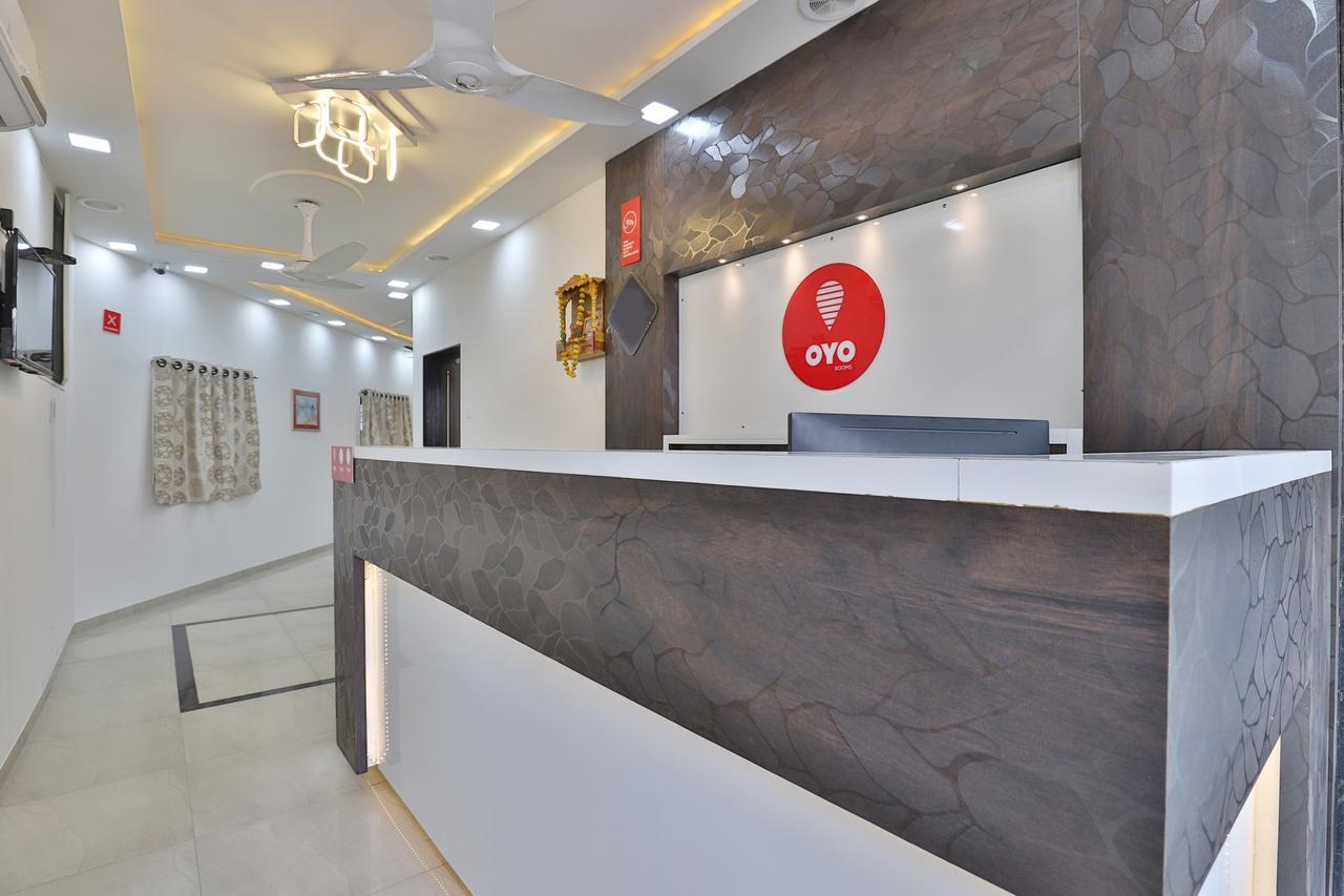 Nova Hotel Star Palace 拉杰果德 外观 照片